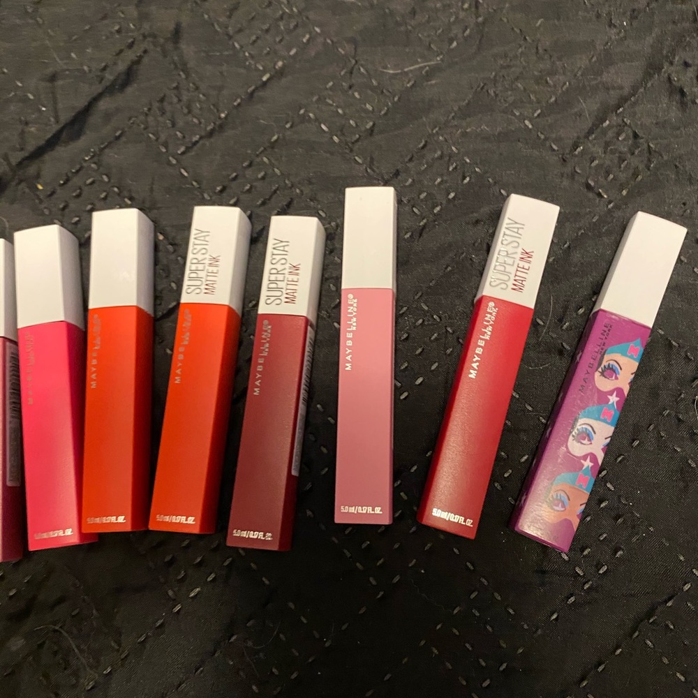 Maybelline matte wear Read description